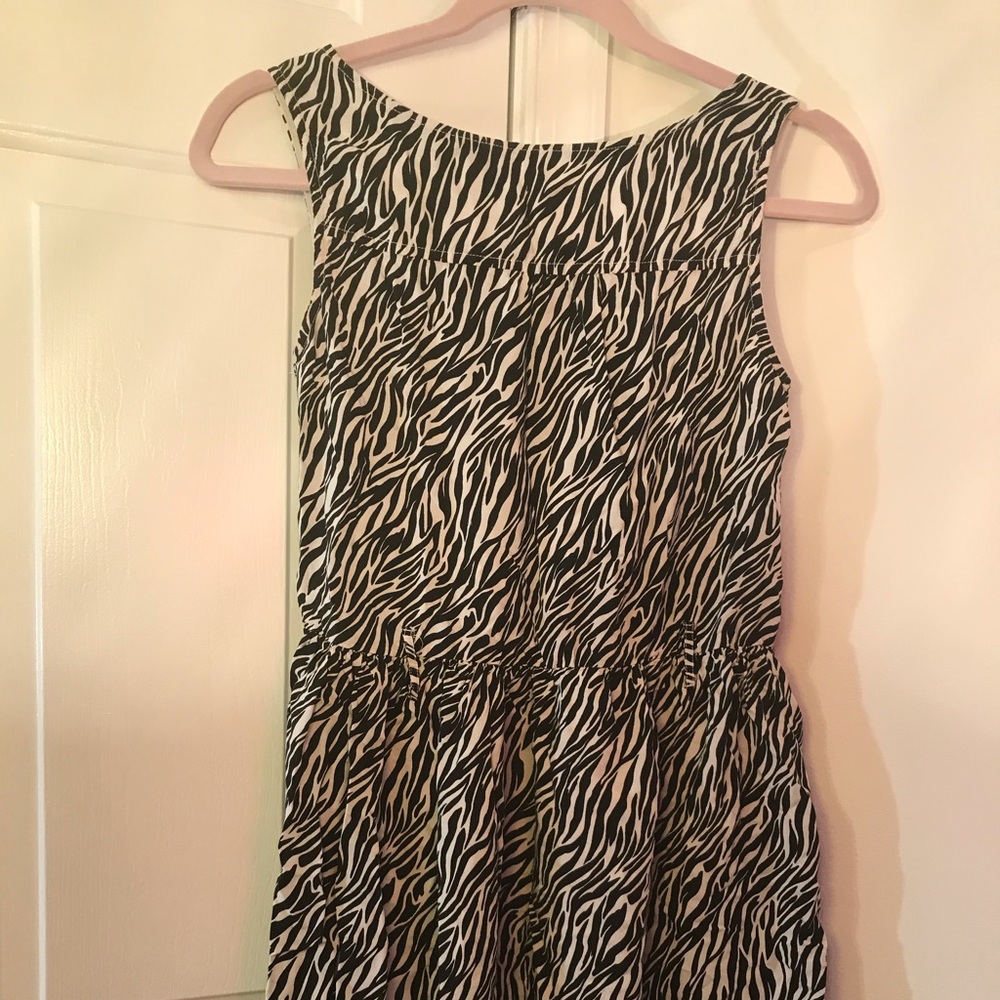 Dress - Picture 4 of 4